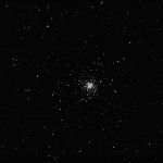 Kugelsternhaufen M4 im Sternbild Skorpion. Entfernung nur etwa 7000 Lichtjahre. Kugelsternhaufen M4